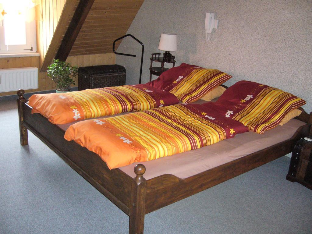Ferienwohnungen im Fachwerkhaus Quedlinburg Zimmer foto