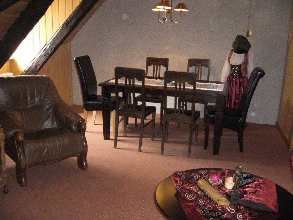 Ferienwohnungen im Fachwerkhaus Quedlinburg Zimmer foto